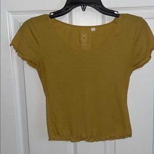 burnt-yellow lettuce edge top!